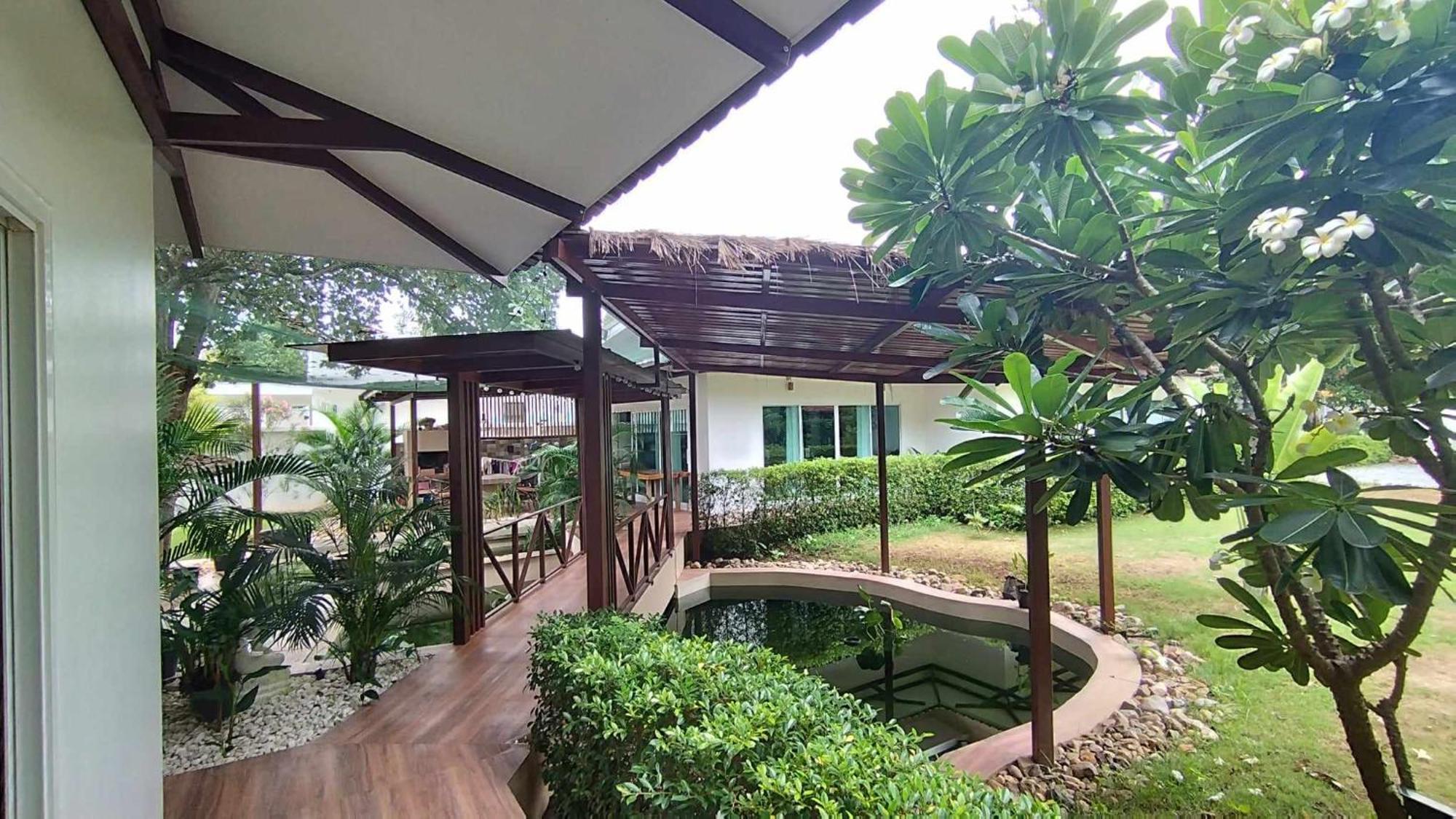 La Villa De Madame Su Chiang Mai Buitenkant foto