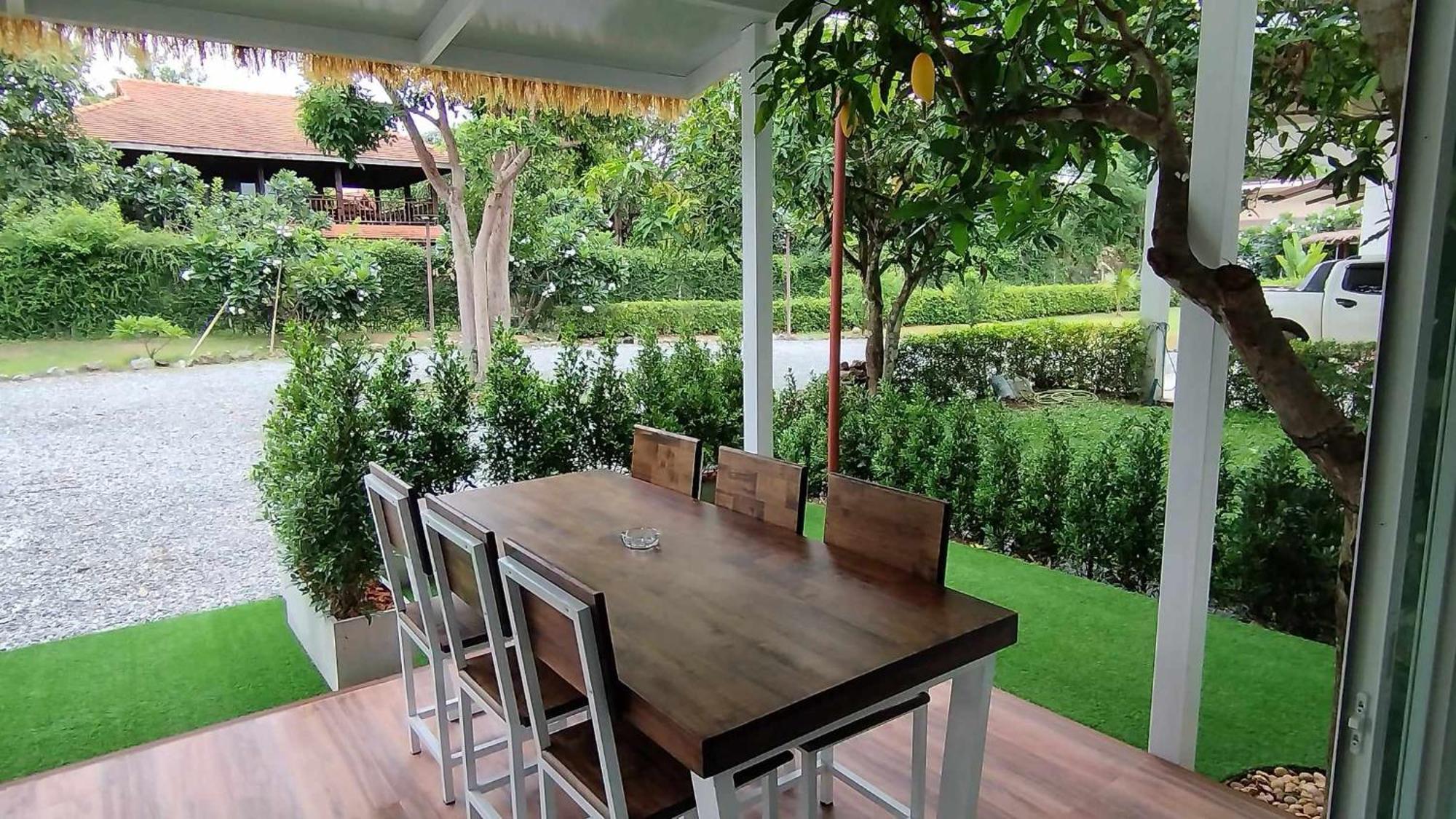 La Villa De Madame Su Chiang Mai Buitenkant foto