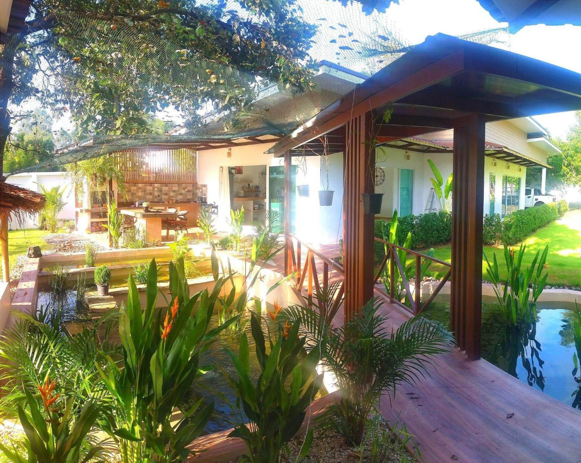 La Villa De Madame Su Chiang Mai Buitenkant foto